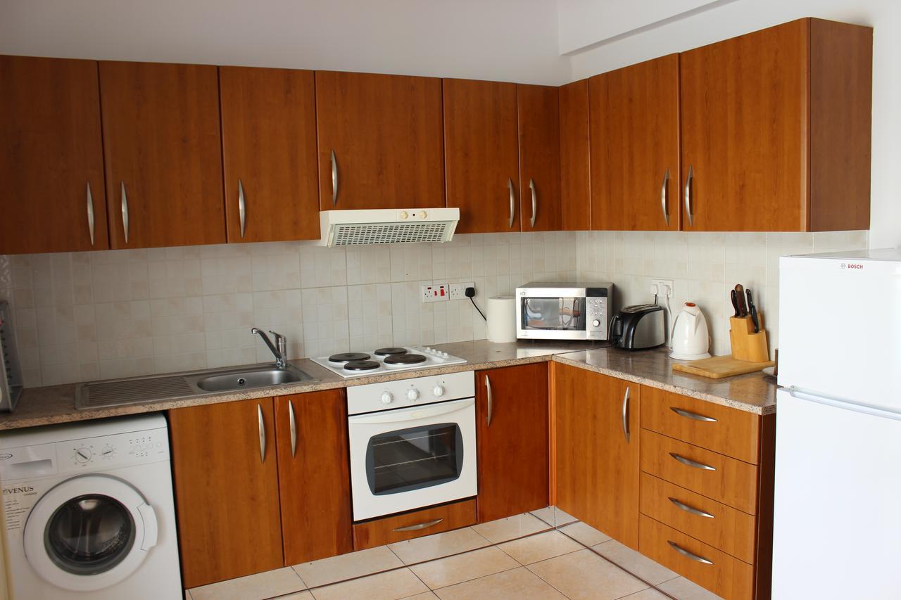Diana Townhouse 2 Apartment Paphos Exterior photo